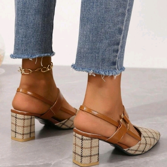 Fashionable Square Fabric Material Peep Toe Chunky Hign Heels Sandals - Picture 5 of 6